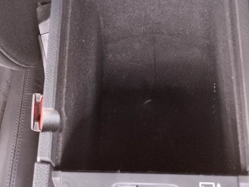 Used 2018 Jeep Grand Cherokee Altitude AWD/4WD image 33