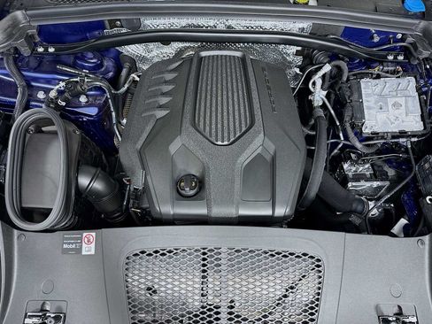 Certified 2026 Porsche Macan AWD/4WD image 31