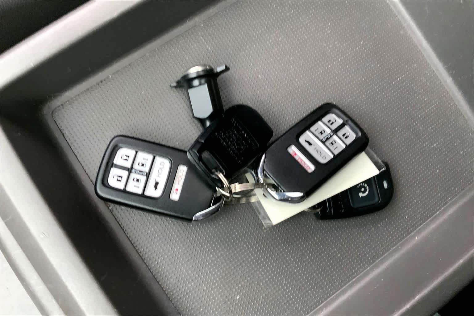 Used 2016 Honda Odyssey Touring image 15