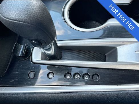 Used 2020 Nissan Pathfinder S image 16