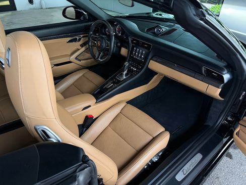 Used 2019 Porsche 911 Turbo AWD/4WD image 29
