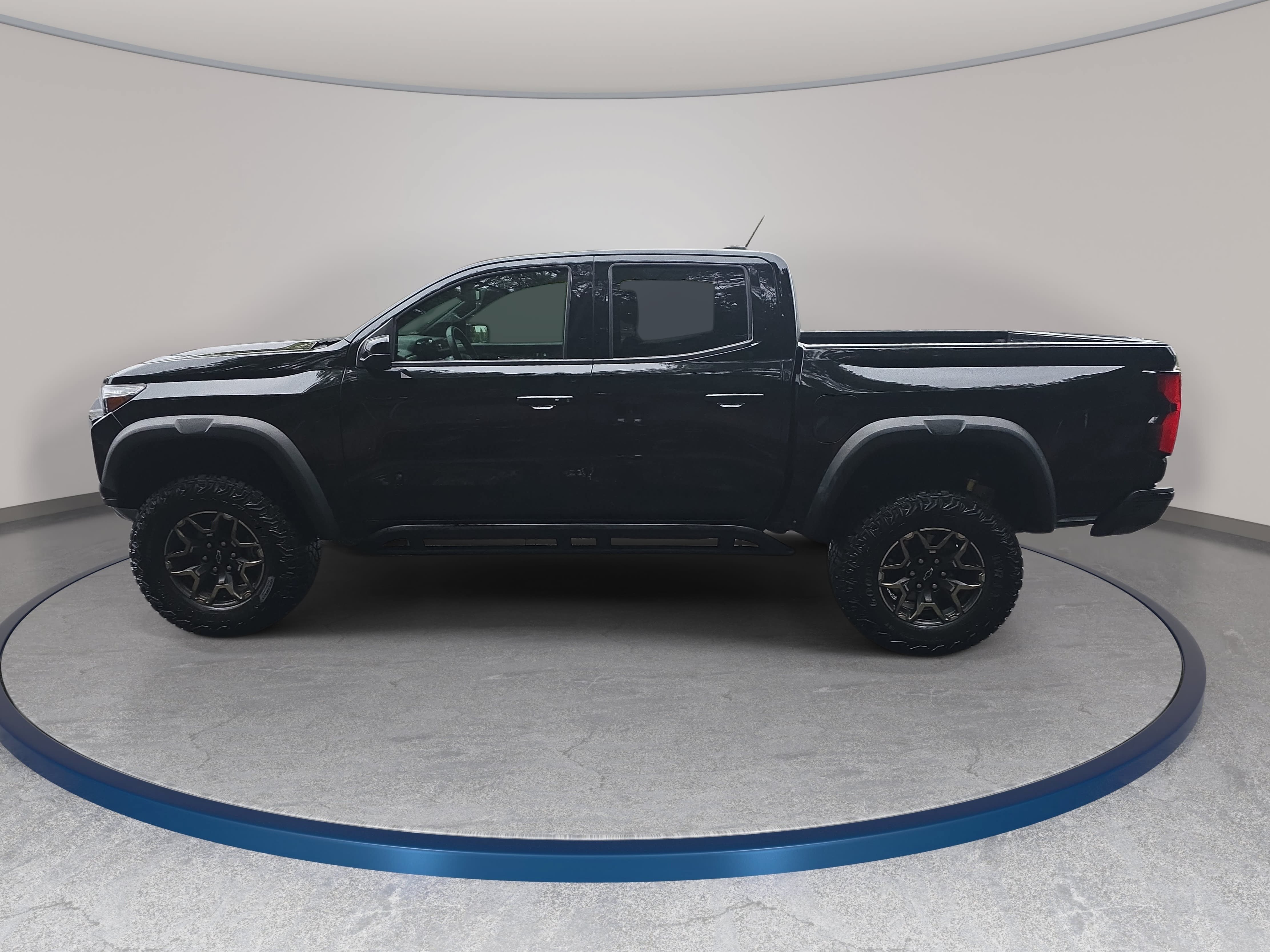 Used 2023 Chevrolet Colorado ZR2 w/ ZR2 Convenience Package III AWD/4WD image 8