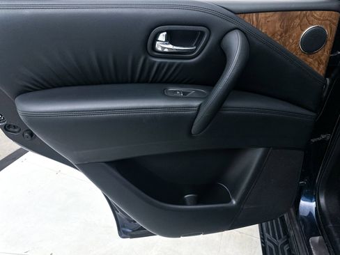 Used 2021 Nissan Armada SL w/ Captain's Chairs Package image 29