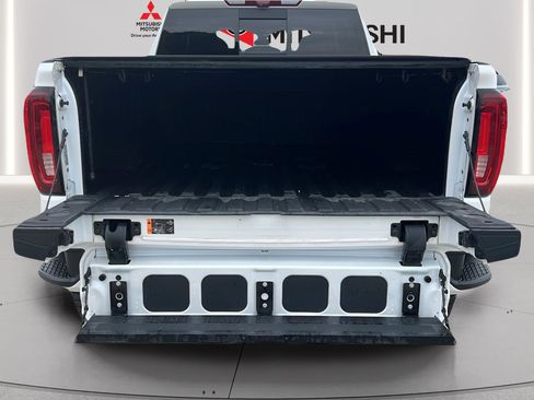 Used 2022 GMC Sierra 3500 Denali w/ Technology Package AWD/4WD image 18