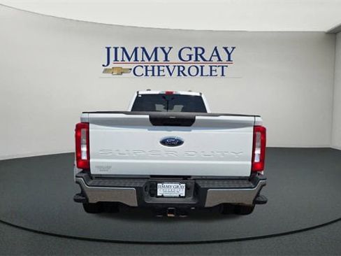 Used 2024 Ford F350 XLT image 4