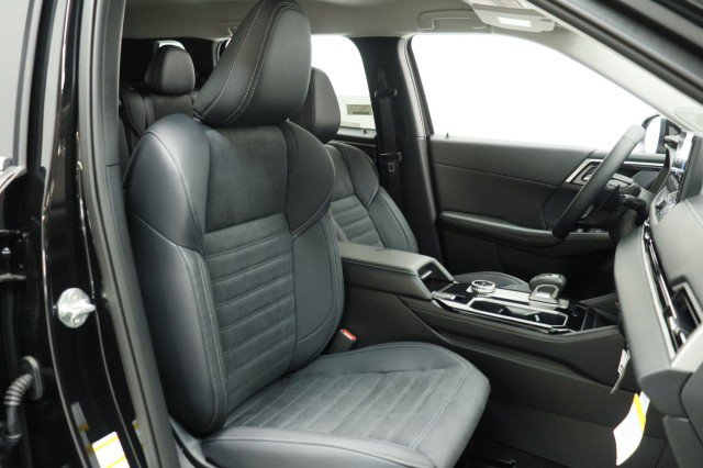 New 2026 Mitsubishi Outlander SE FWD image 18