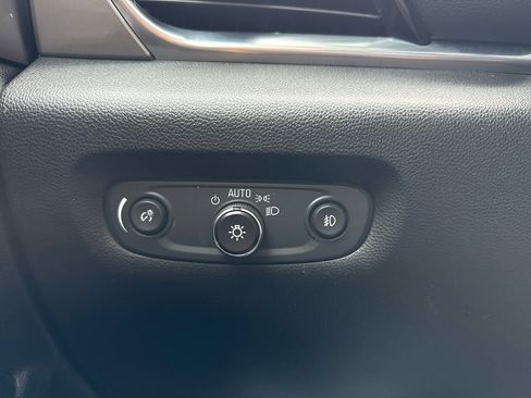 Used 2019 Chevrolet Traverse LT w/ LT Premium Package image 43