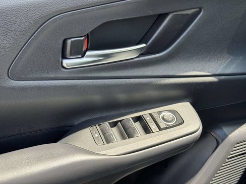 Used 2023 Toyota Prius Prime FWD image 19
