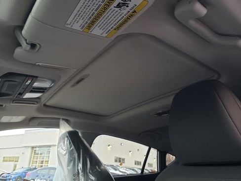 Used 2026 Subaru Crosstrek 2.0i Premium image 16