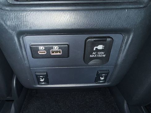 Used 2020 Nissan Pathfinder SL image 39