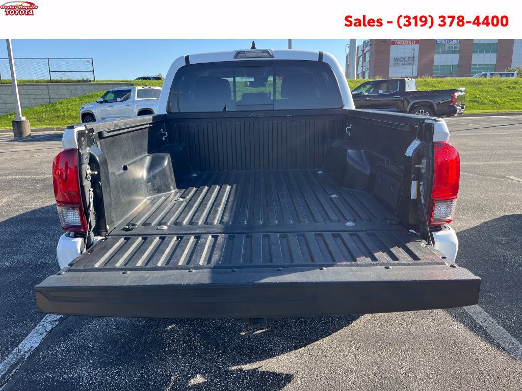 Certified 2020 Toyota Tacoma SR5 w/ Technology Package AWD/4WD image 6