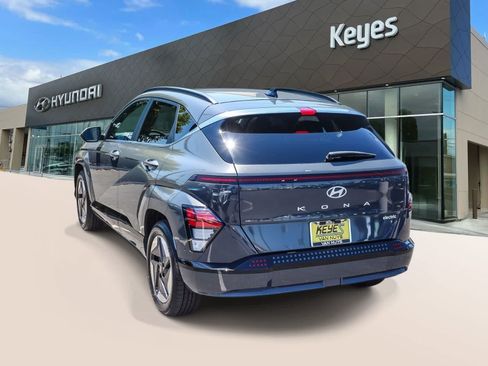 Certified 2024 Hyundai Kona Limited FWD image 7