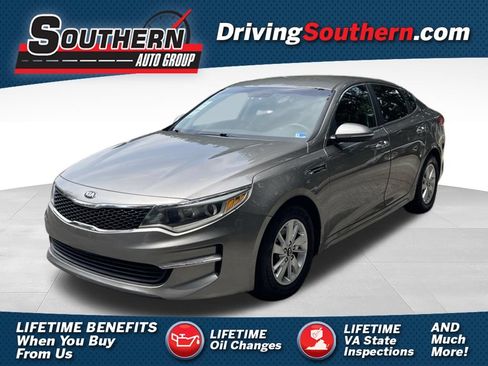 Used 2017 Kia Optima LX FWD image 1