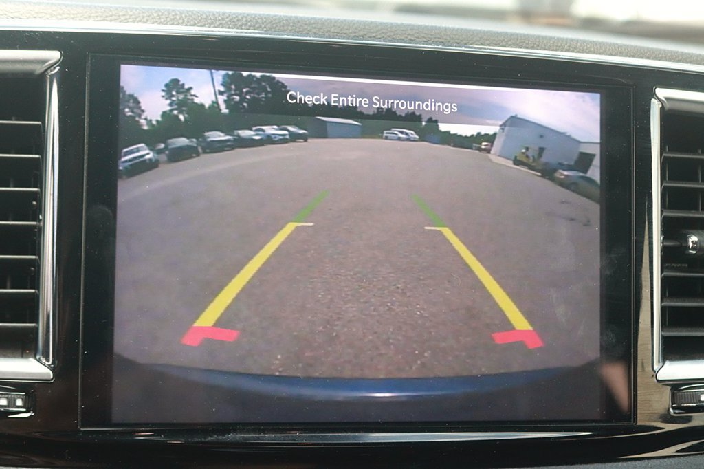 Used 2025 Chrysler Pacifica Limited FWD image 28