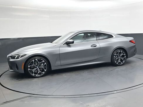 Used 2025 BMW 430i xDrive Coupe w/ Premium Package image 9