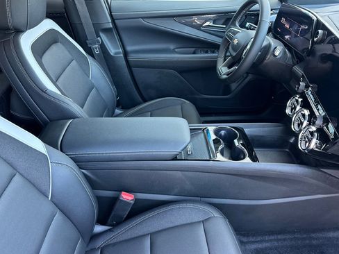 New 2025 Chevrolet Blazer EV LT image 16