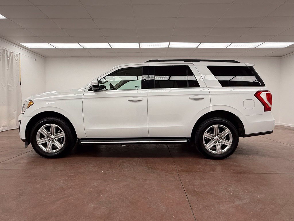 Used 2021 Ford Expedition XLT RWD image 2