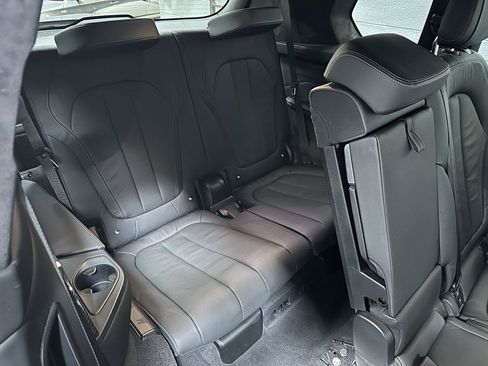 Used 2020 BMW X7 xDrive40i w/ M Sport Package AWD/4WD image 12
