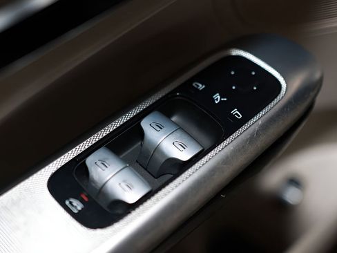Used 2023 Mercedes-Benz GLC 300 image 16