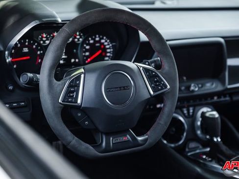 Used 2018 Chevrolet Camaro ZL1 RWD image 7