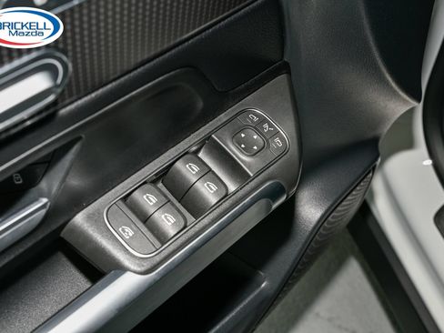 Used 2022 Mercedes-Benz GLB 250 image 28