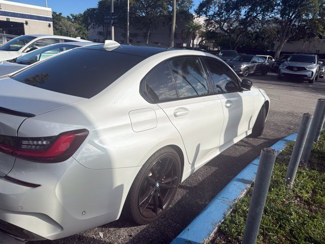 Used 2022 BMW M340i w/ Parking Assistance Package RWD image 4