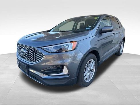 Used 2024 Ford Edge SEL image 3