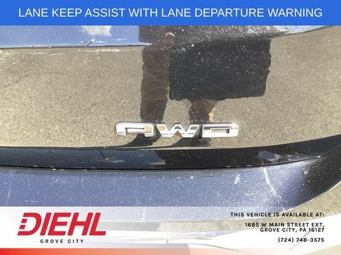 Used 2024 GMC Terrain SLT AWD/4WD image 12