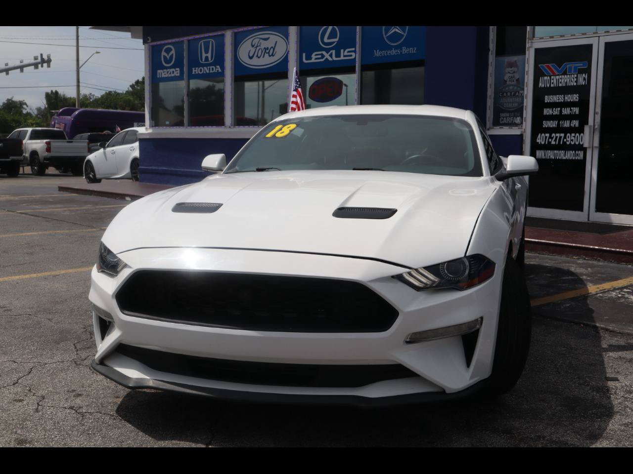 Used 2018 Ford Mustang Coupe RWD image 4