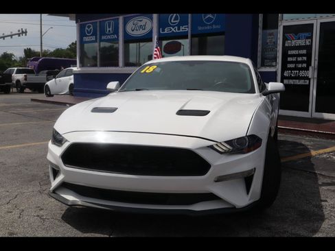 Used 2018 Ford Mustang Coupe RWD image 4