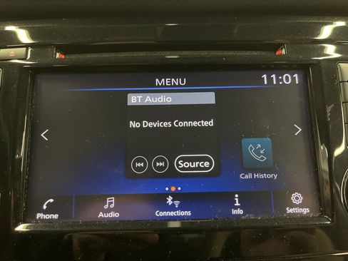 Used 2019 Nissan Rogue SV image 18