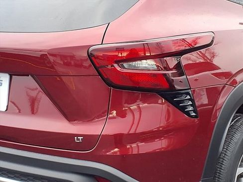 Used 2024 Chevrolet Trax LT w/ LT Convenience Package image 23