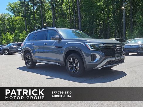 New 2026 Volkswagen Atlas Peak Edition AWD/4WD image 1