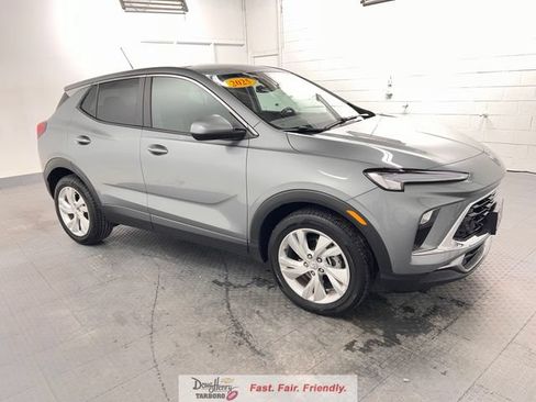 Used 2025 Buick Encore GX Preferred FWD image 3