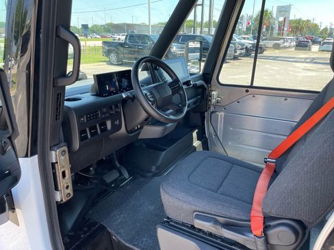 Used 2024 Chevrolet Brightdrop 600 w/ Commercial Equipment Package AWD/4WD image 4