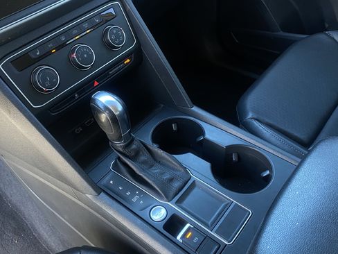 Used 2018 Volkswagen Atlas SE image 15