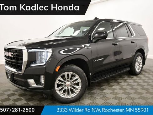 Used 2024 GMC Yukon SLE AWD/4WD image 1
