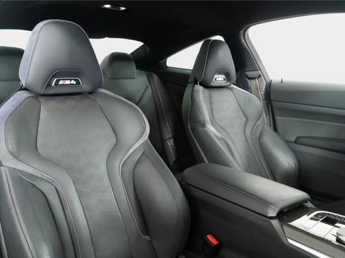 Used 2024 BMW M4 Competition image 30