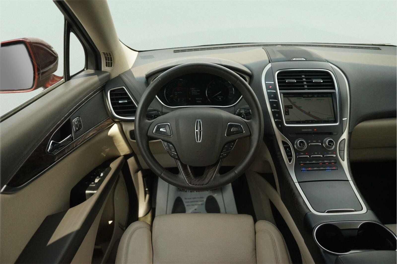Used 2016 Lincoln MKX Reserve w/ Climate Package FWD image 22