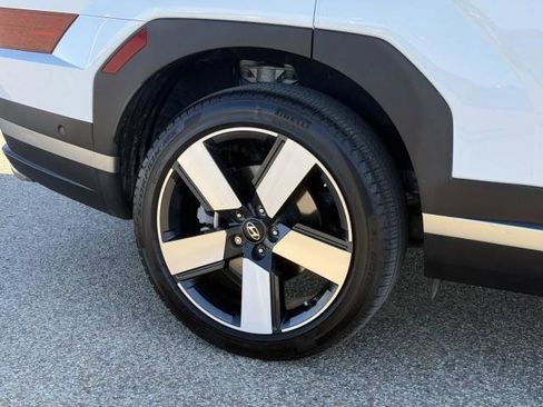 Used 2025 Hyundai Santa Fe Limited image 11