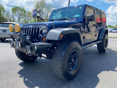 Used 2013 Jeep Wrangler Unlimited Sport image 7