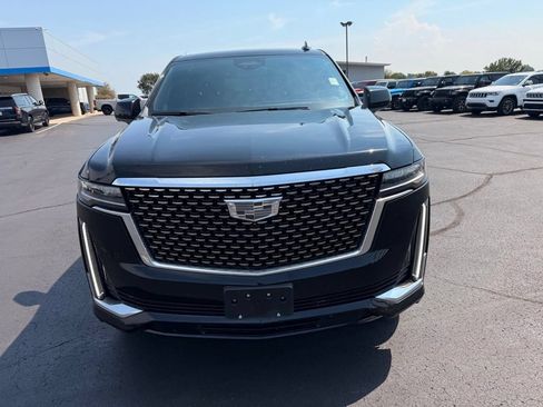 Used 2024 Cadillac Escalade Luxury AWD/4WD image 6