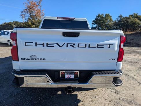 Used 2022 Chevrolet Silverado 1500 LTZ w/ LTZ Convenience Package II image 4