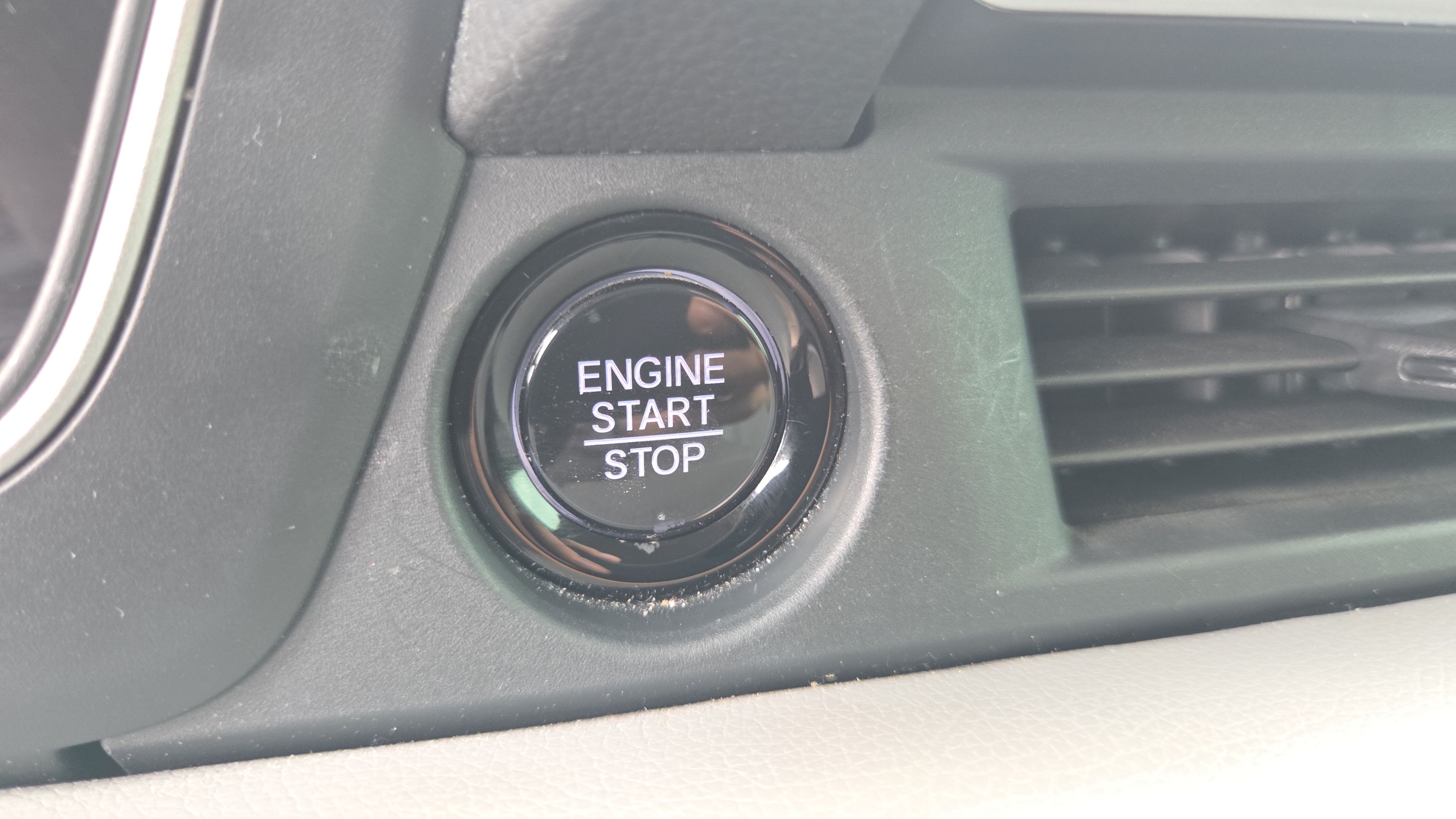 Certified 2023 Honda Pilot Touring image 23