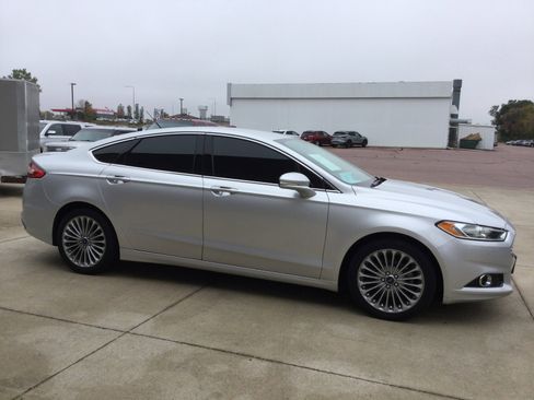 Used 2014 Ford Fusion Titanium image 3