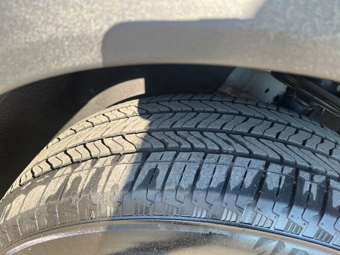 Used 2025 GMC Acadia Elevation image 34