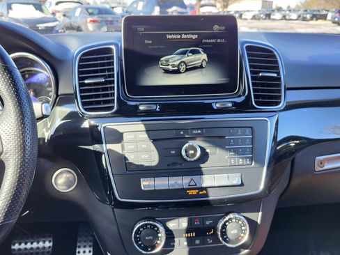 Used 2019 Mercedes-Benz GLE 400 4MATIC image 33