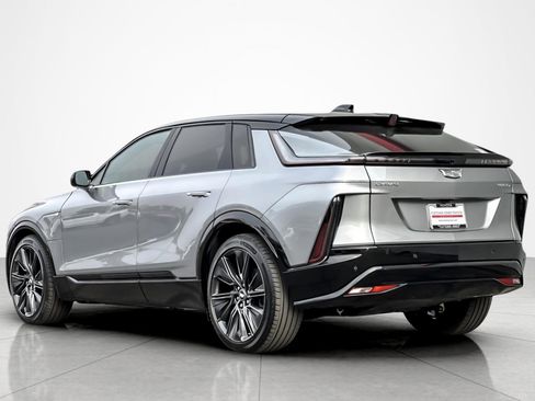 Used 2025 Cadillac Lyriq Sport AWD/4WD image 3