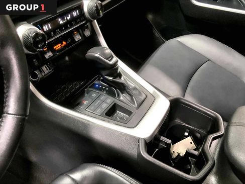 Certified 2022 Toyota RAV4 XLE Premium image 16