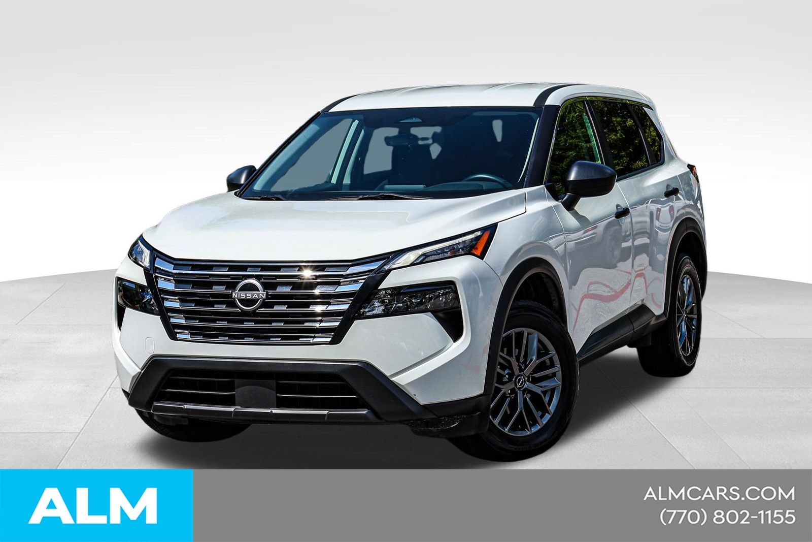 Used 2024 Nissan Rogue S FWD image 1